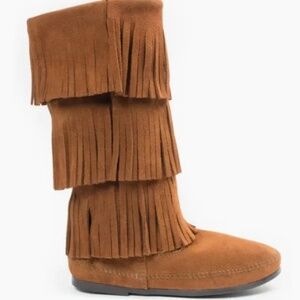 NEVERBEEN WORN 3 layer fringe boots style 1632